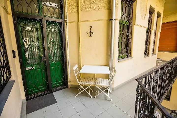 Big Flat In Heart Of Budapest With Ac Apartment